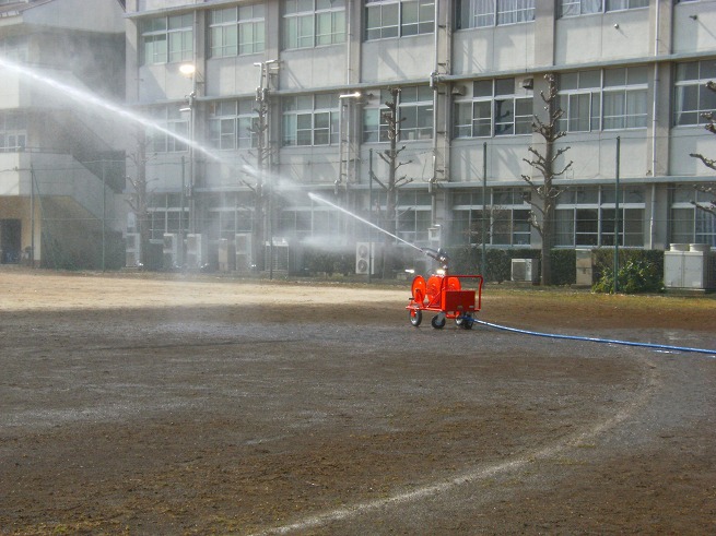 埼玉県立K高等学校移動式スプリンクラー